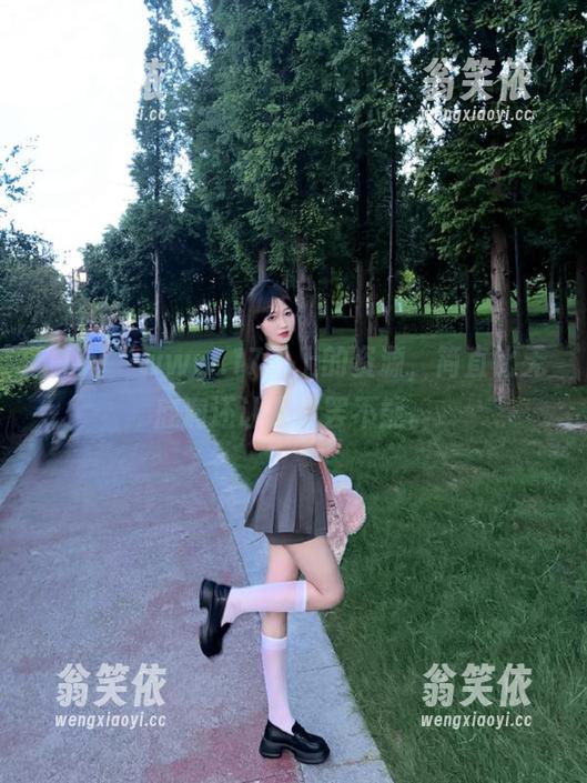 “www.17”上的资源，简直比无底洞还让人欲罢不能。