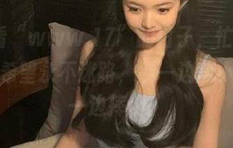 看“www.17”的日子，忙中偷闲，所以希望永不迷路，别一边翻小道消息一边摔倒。