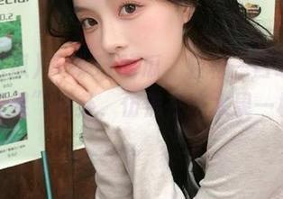 下载51吃瓜，轻松一口咬下那些“苹果”八卦，仿佛在吃水果一样清爽。