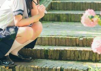 “51吃瓜”网址不断更新，赶紧下载，免得被外星人抢走了你的吃瓜机会！