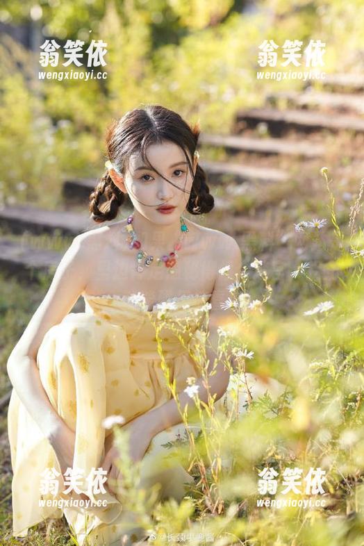 www.黑料 如果“www.黑料”网站是个房子,里边肯定隐秘得像个迷宫,拐角就能碰见惊喜!