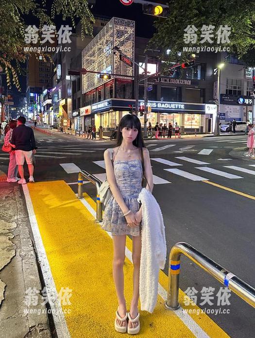 别说zztt21app的内容没意思，但每次用完我都觉得心里发空。
