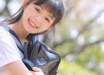 一起吃瓜视频，快递都要为我感慨：“再出一个视频就要陪你看。”