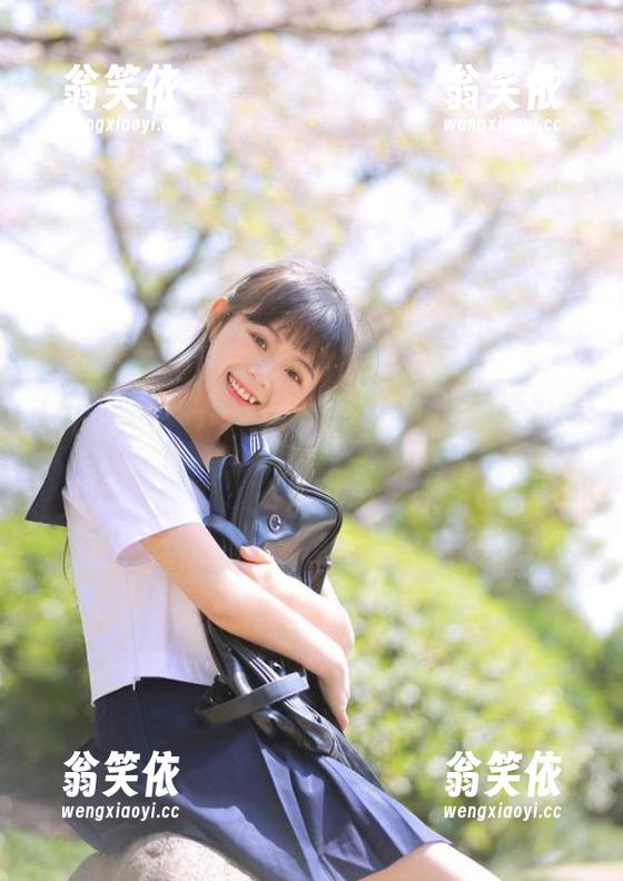一起吃瓜视频，快递都要为我感慨：“再出一个视频就要陪你看。”