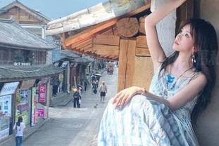 当你打开今日吃瓜app，网红福利像快递一样蜂拥而到
