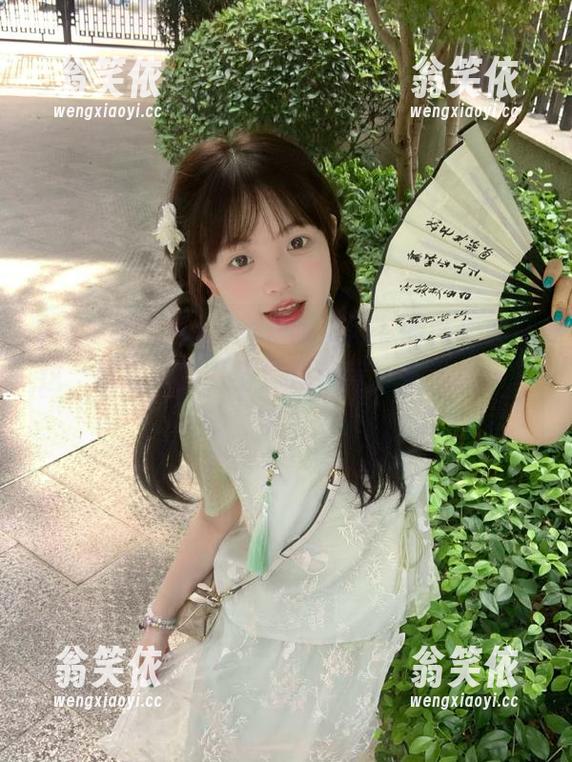 “免费吃瓜网”的链接就在这，食量决定八卦消化速度，来挑战一下吧！