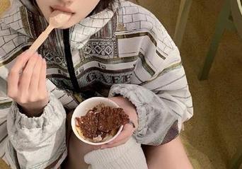 当微博成了社交导航，娱乐718上正狂欢中