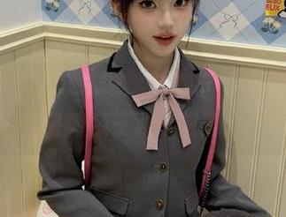 “扒哥黑料发布，下载时别忘了备好瓜子和小板凳！“