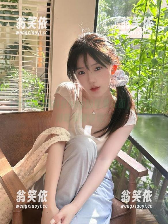 黑料社app的登录页面，你也觉得略带惊悚吧？