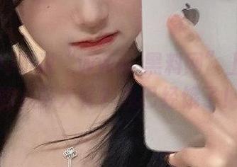 听说“www.黑料网”上有免费的八卦大餐？我已经饿了！