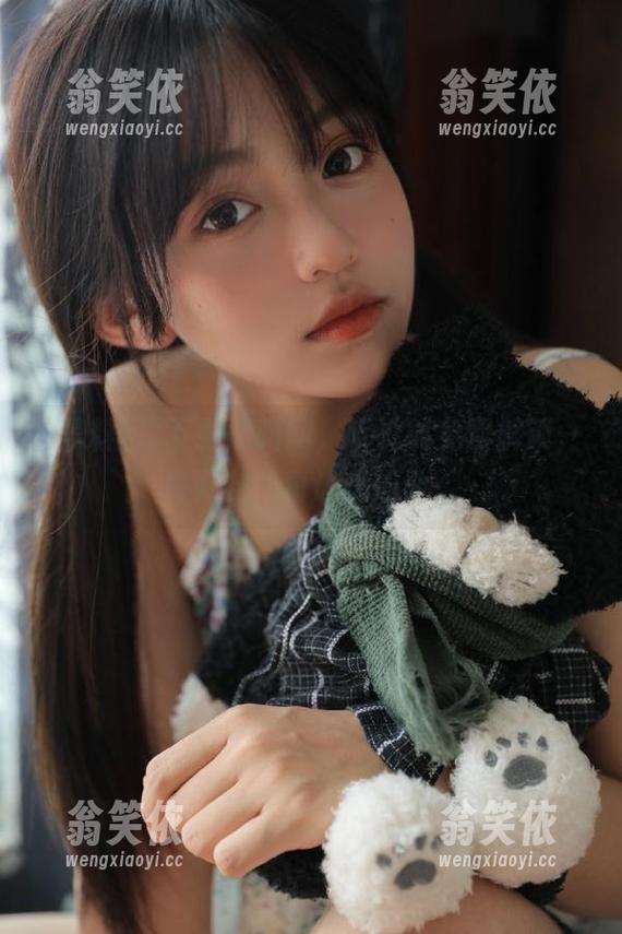 下载黑料网，听说能免费解锁一堆八卦，真让我心动。