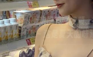在ios上追黑料网视频，莫名感受到了一阵清凉～这是夏天的味道吗？